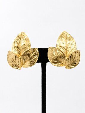 VINTAGE TRIFARI EARRINGS Gold Tone Sculptural Leaf Clip On Statement Runway